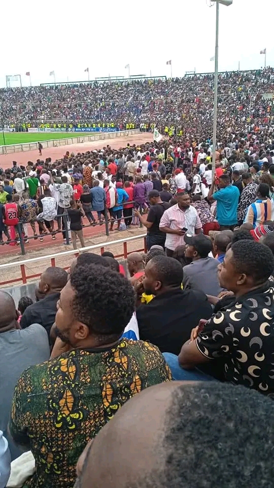 Rangers Vs Enyimba: Fans Invade Pitch, Match Abandoned After Late ...